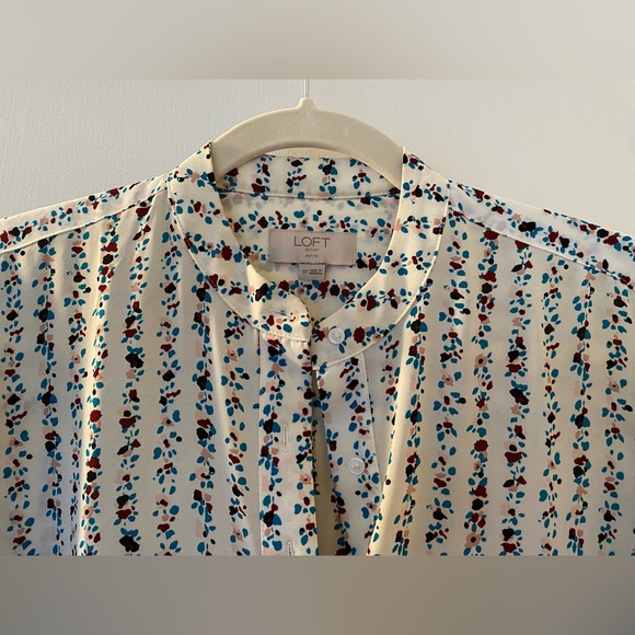 LOFT silky flowy blouse size small petite in very good condition - Picture 4 of 7